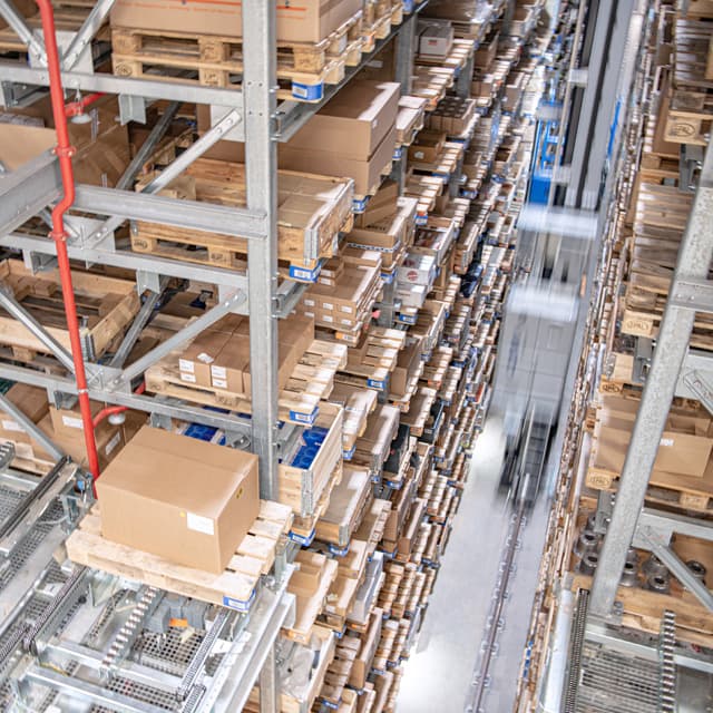 High-bay warehouse LTW