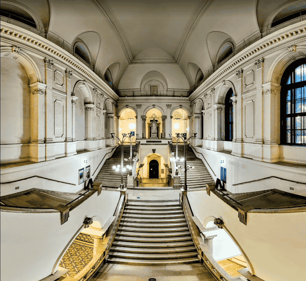 How to Build a University Portal for Over 100,000 Users?